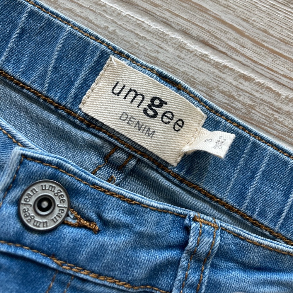Umgee Flare Wide Leg Jeans in Classic Blue - Size 3 - Picture 4 of 13